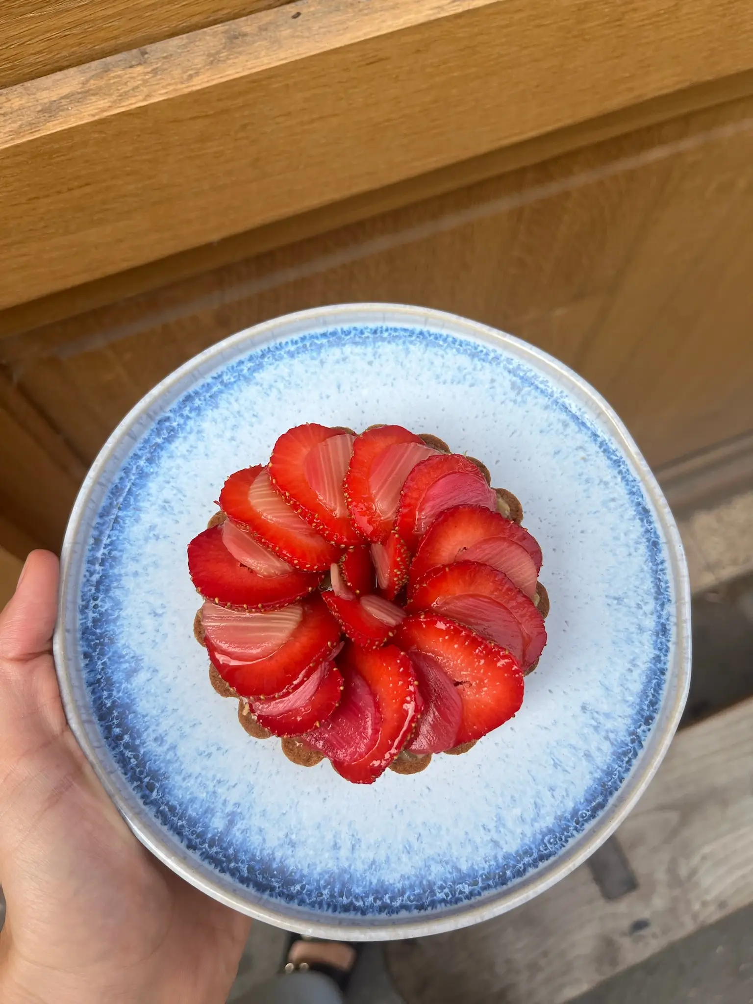 Tartelette aux fraises disposées en rosace